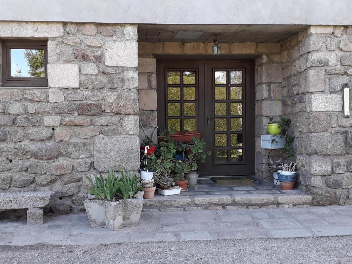 Hotel Chambre De La Baronne De Rochegrosse Saint-Maurice-en-Gourgois Esterno foto